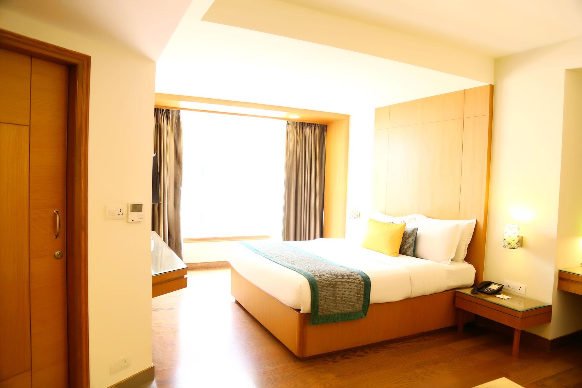 Lemon Tree Hotel, 4*