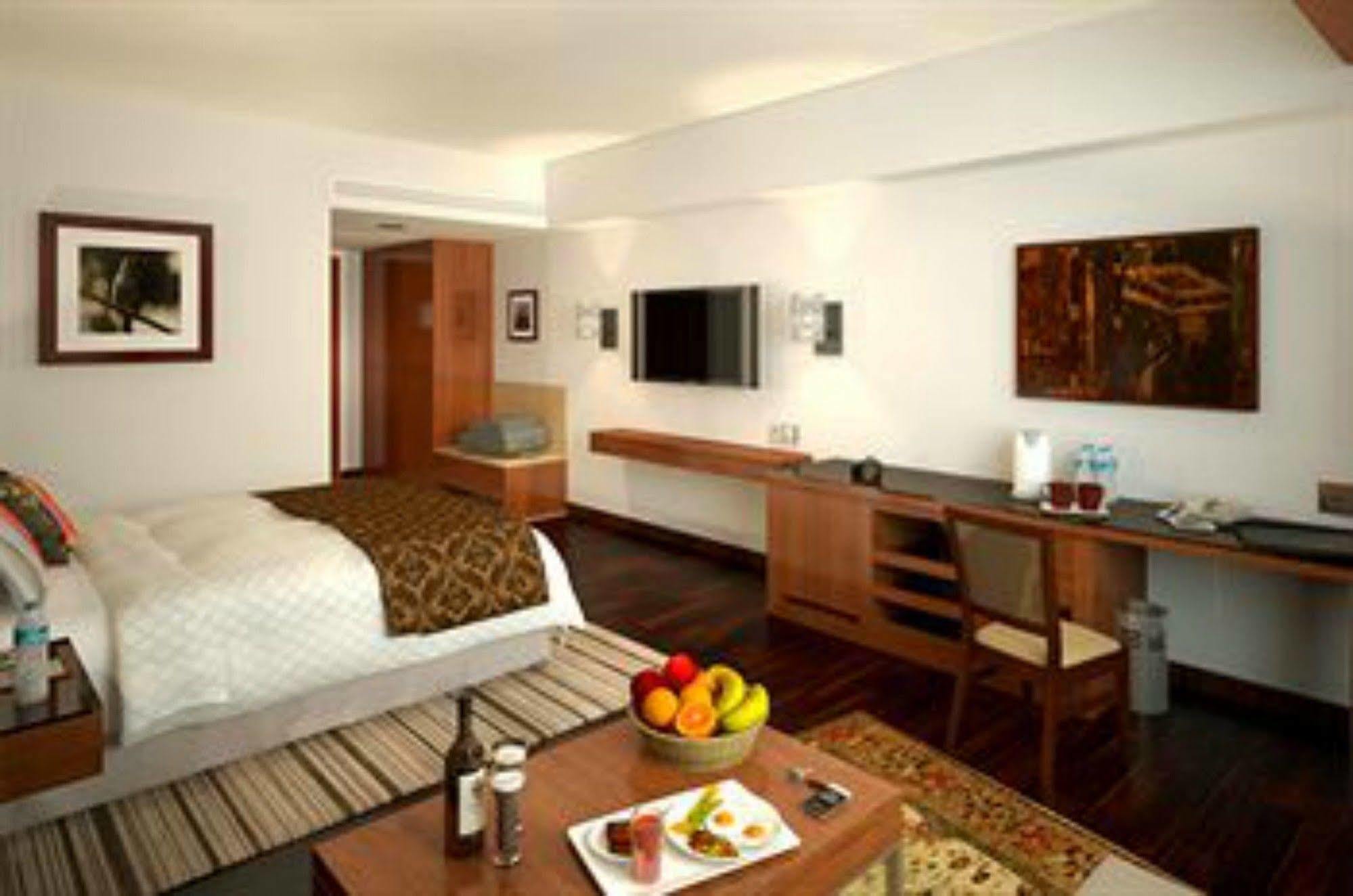 Lemon Tree Hotel, 4* Dehradun
